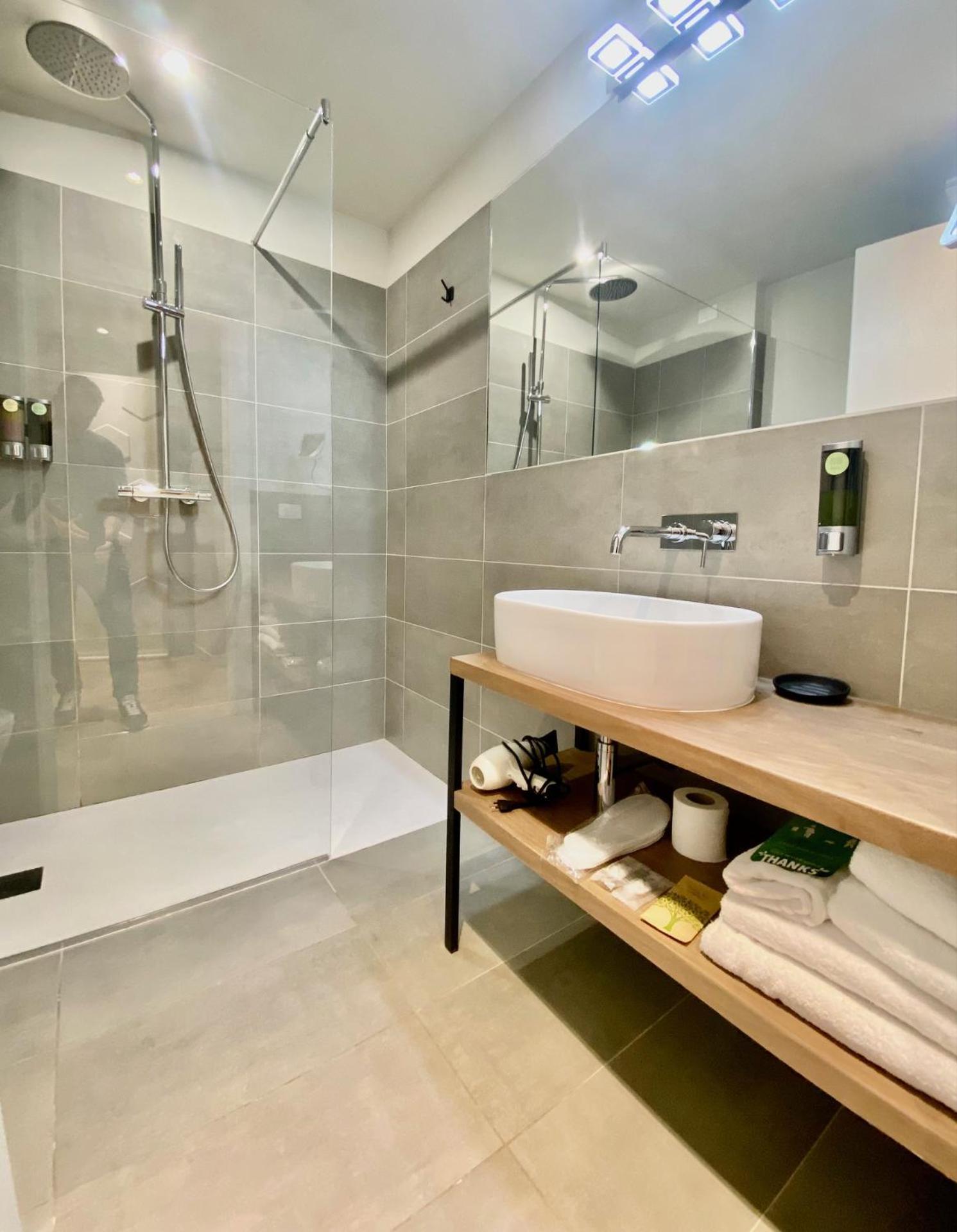 Malvezzi24 Boutique Rooms ديسينسانو ديل غاردا المظهر الخارجي الصورة