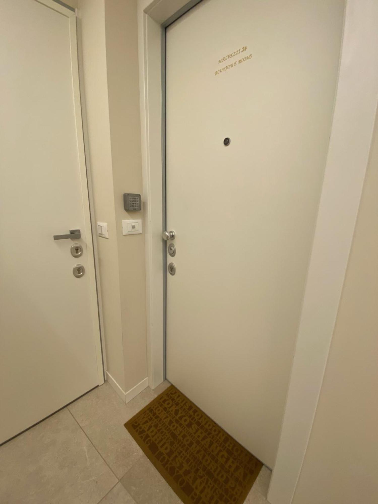Malvezzi24 Boutique Rooms ديسينسانو ديل غاردا المظهر الخارجي الصورة