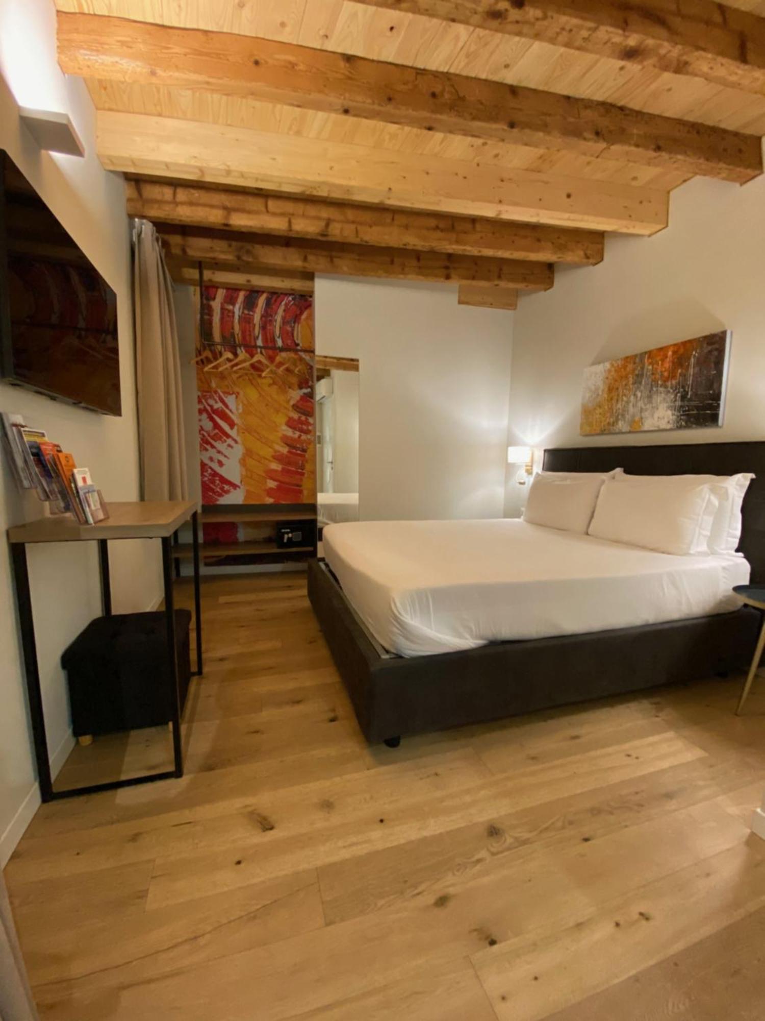 Malvezzi24 Boutique Rooms ديسينسانو ديل غاردا المظهر الخارجي الصورة